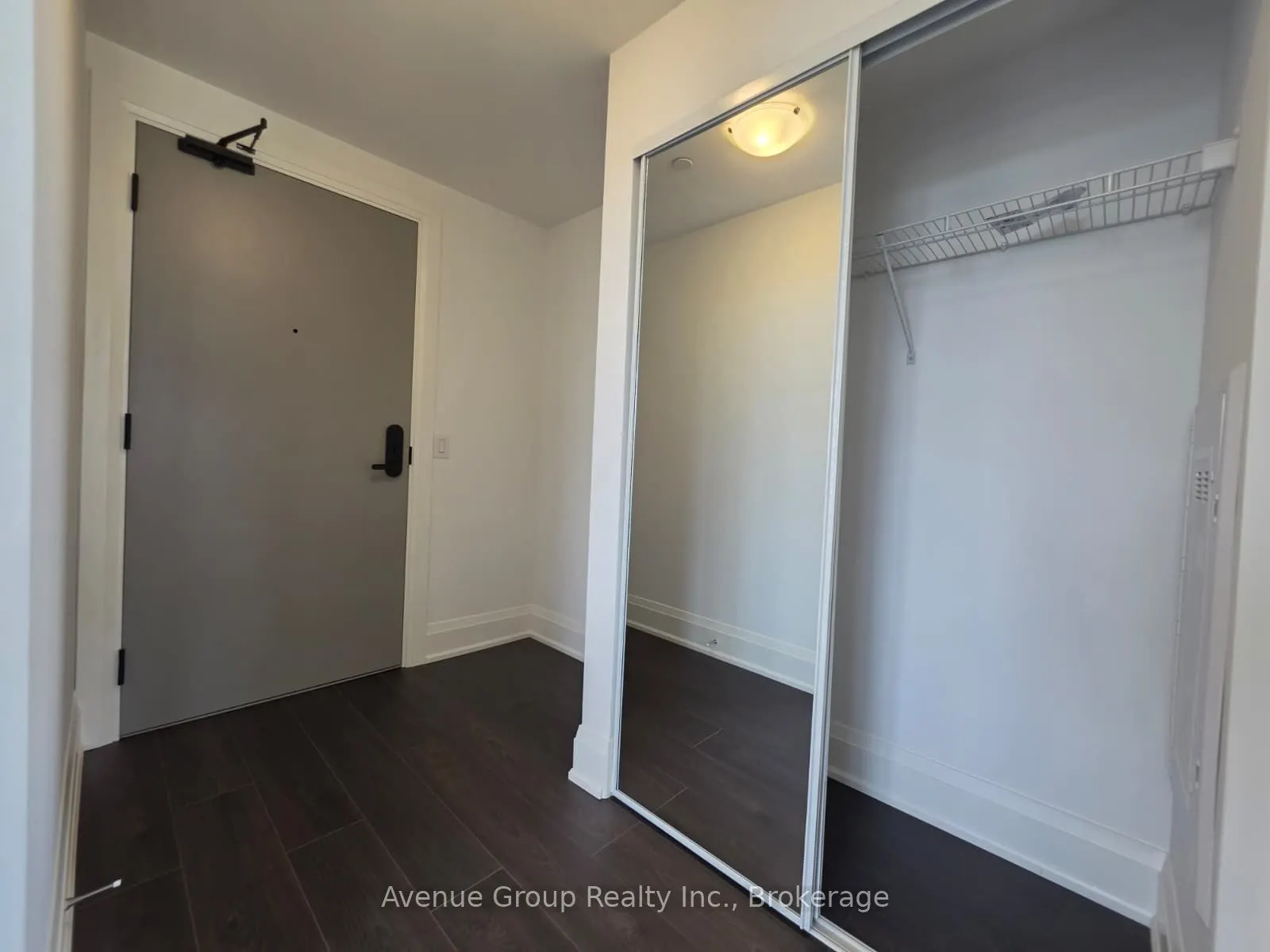 700 Sheppard Avenue W #805