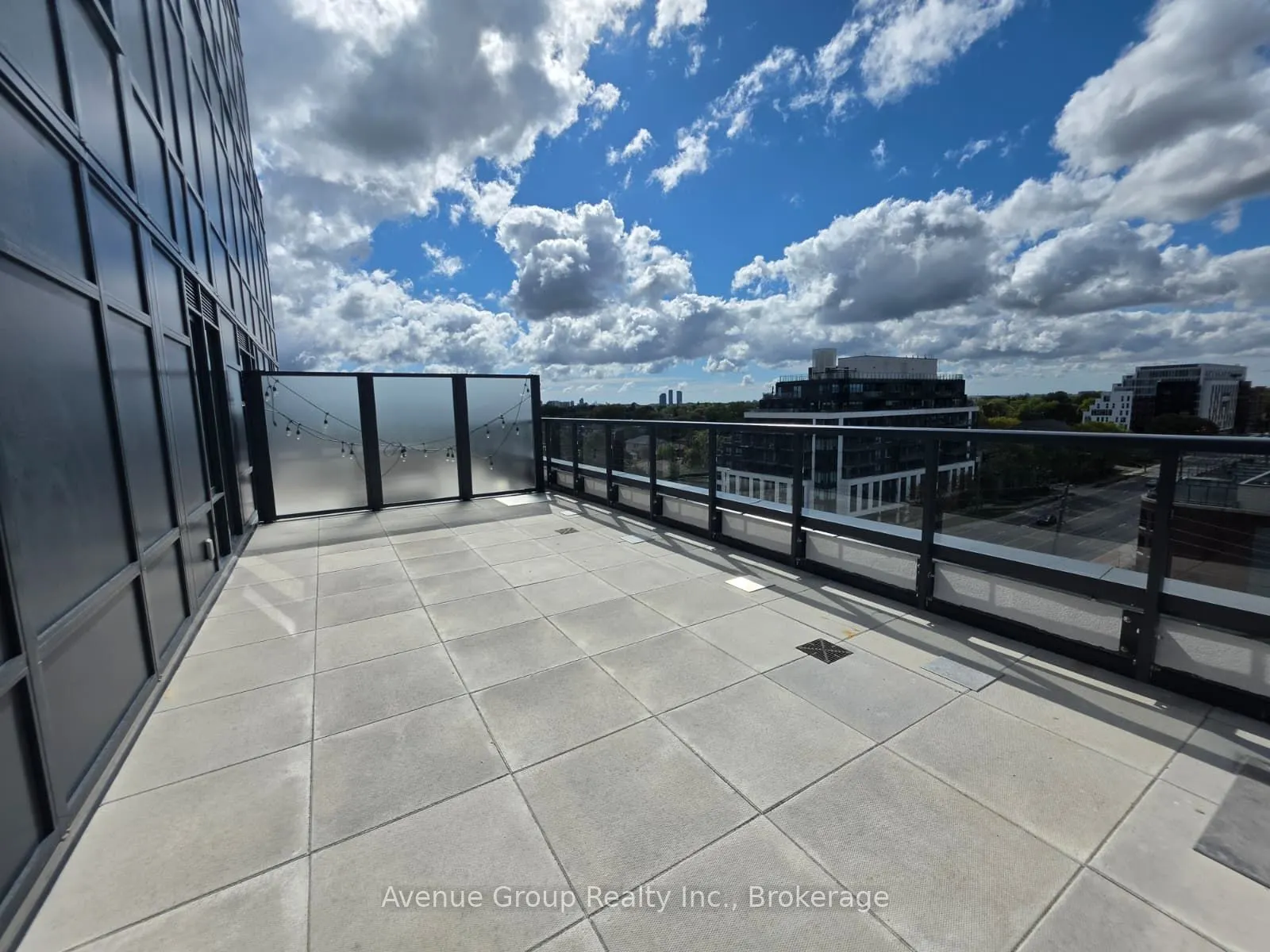 700 Sheppard Avenue W #805