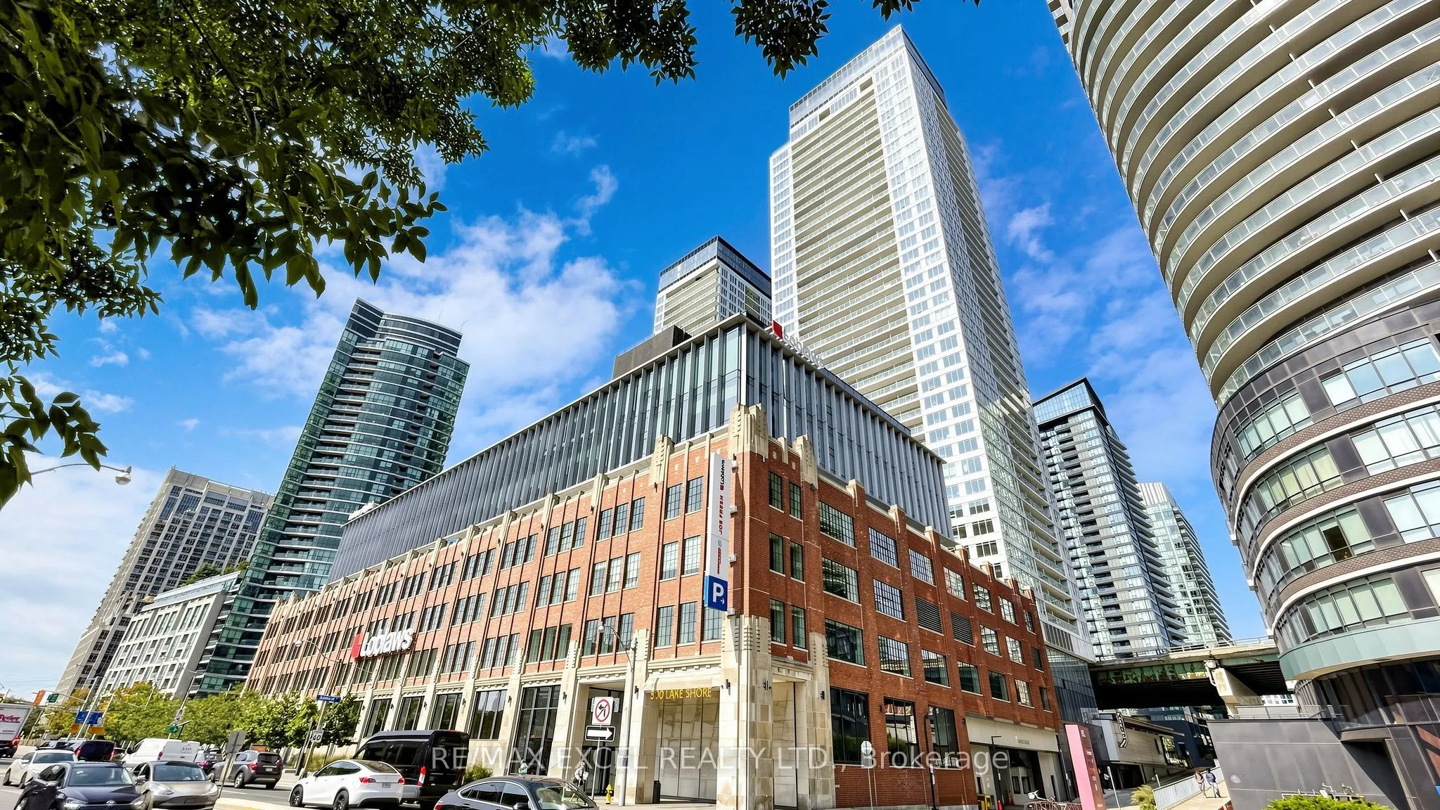 17 Bathurst Street #4002