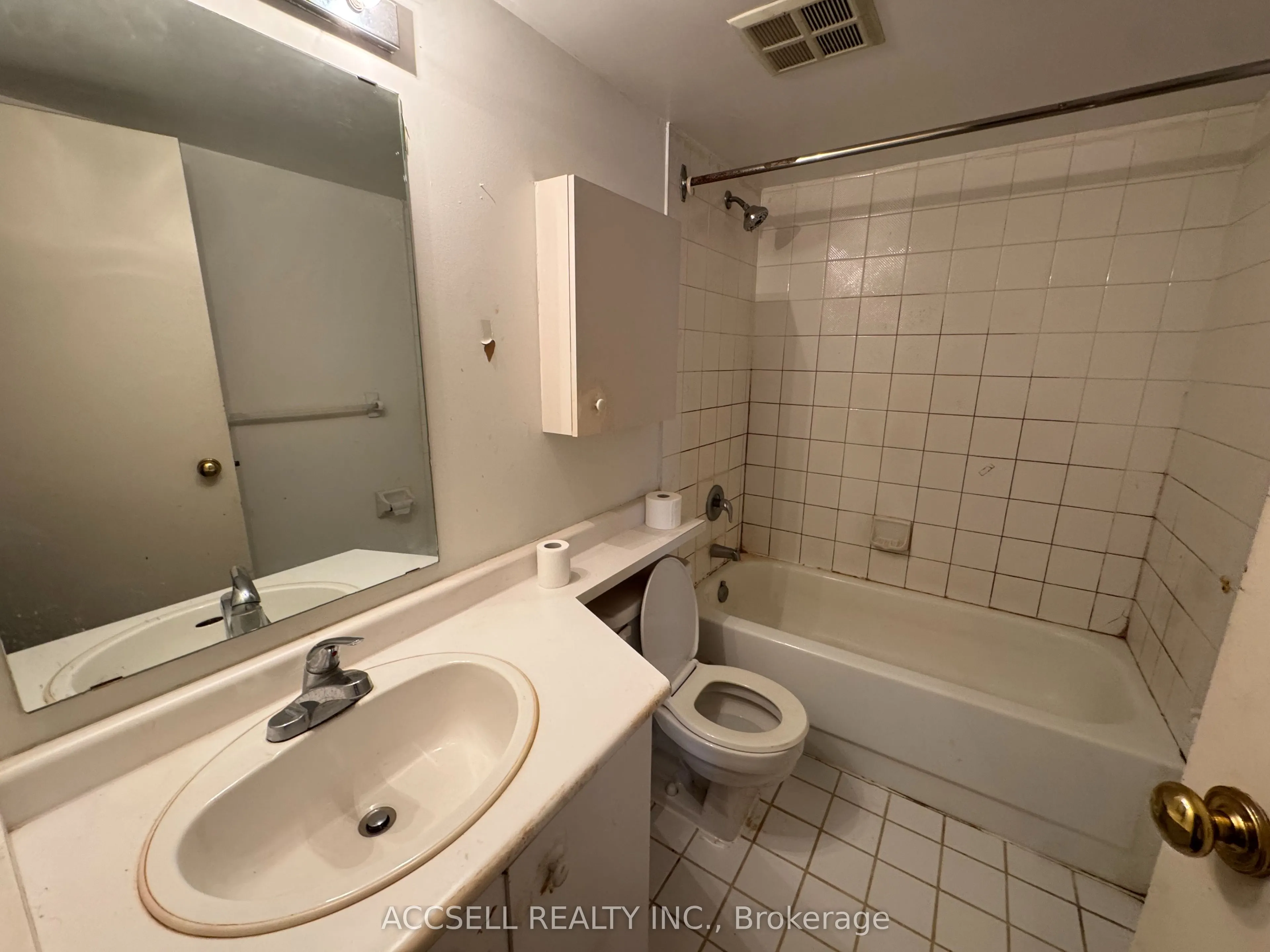 25 Grenville Street #1906