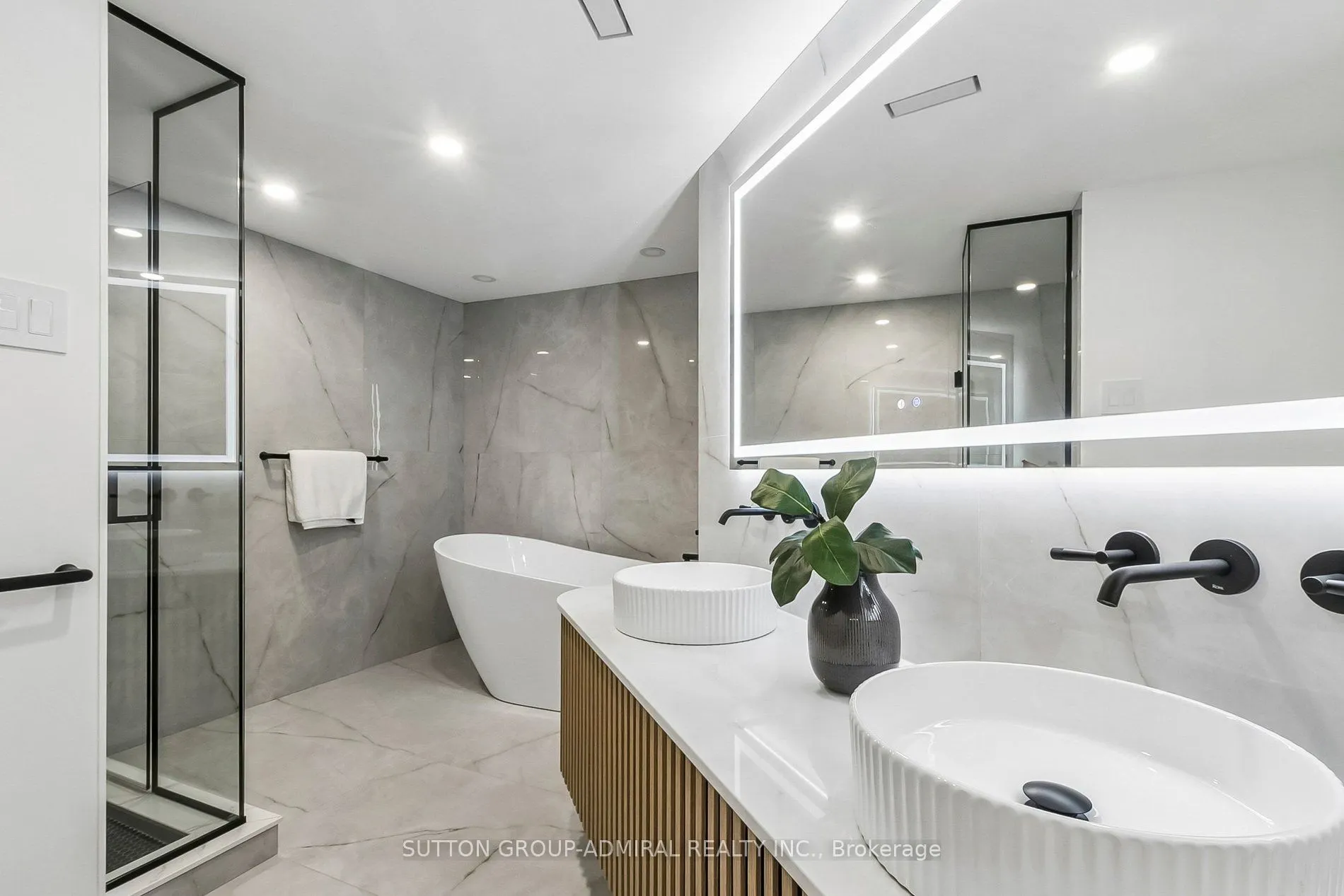 3900 Yonge Street #301