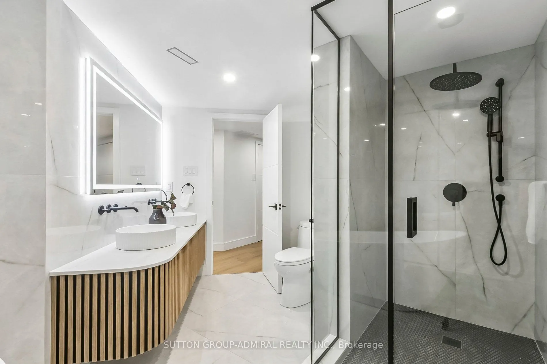 3900 Yonge Street #301