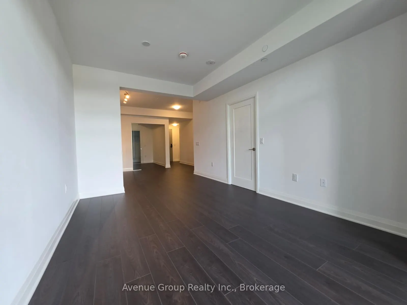 700 Sheppard Avenue W #409
