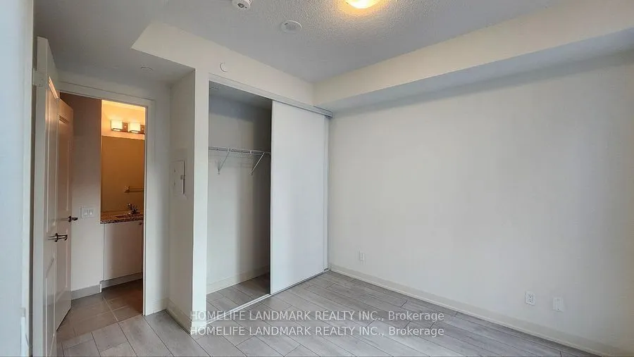 4955 YONGE Street #809