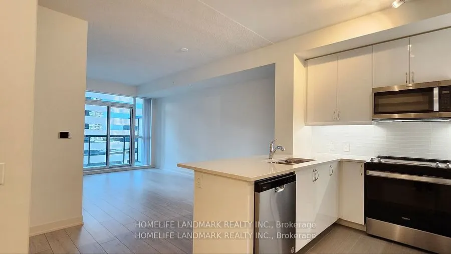 4955 YONGE Street #809