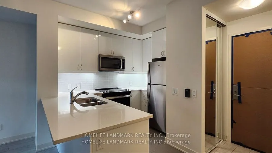 4955 YONGE Street #809