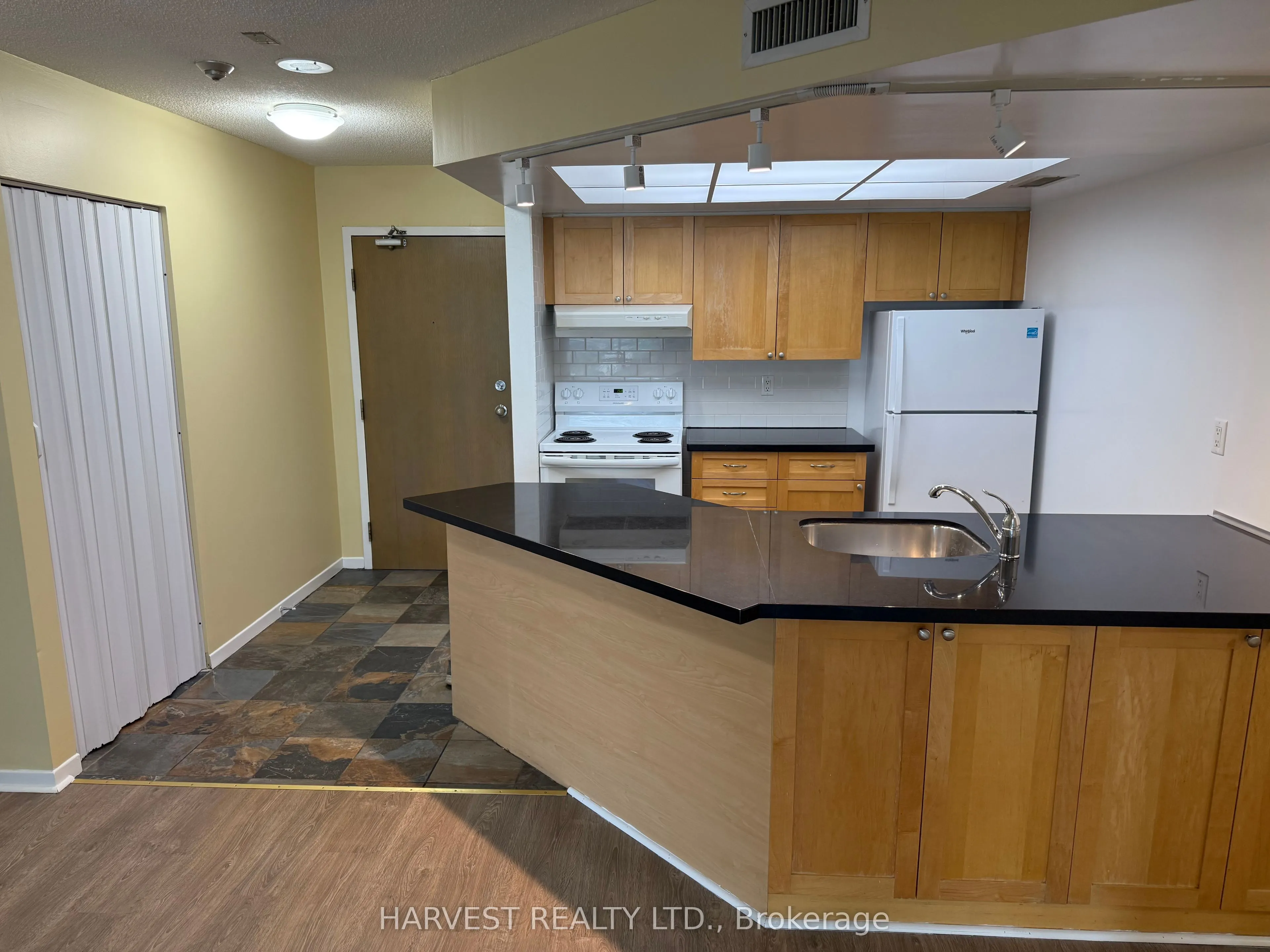 1001 Bay Street #1715
