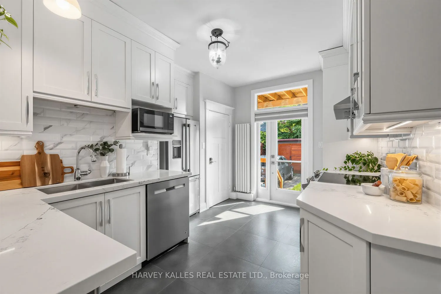 61 Appleton Avenue