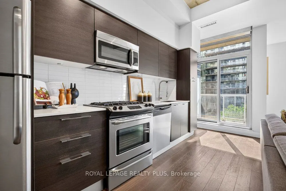 399 Adelaide Street W #509
