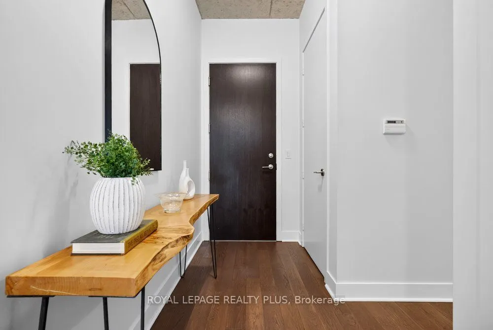 399 Adelaide Street W #509