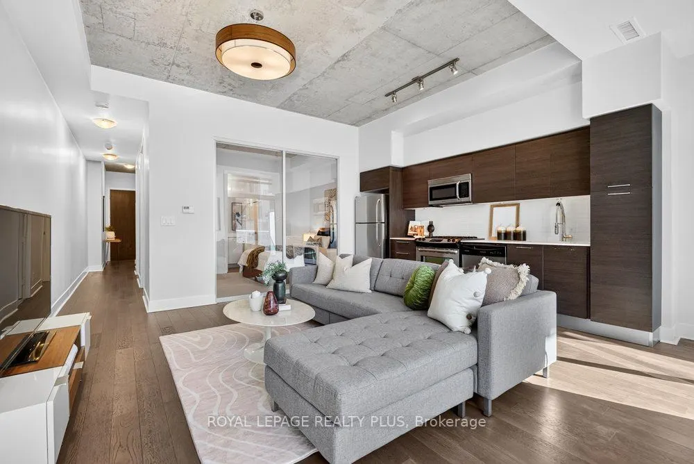 399 Adelaide Street W #509