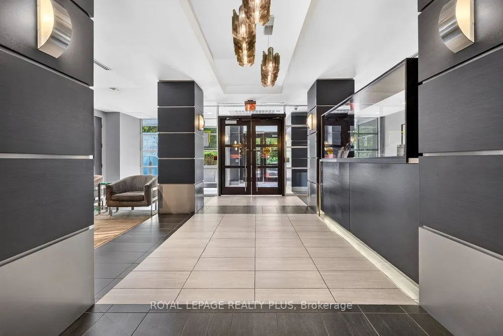 399 Adelaide Street W #509