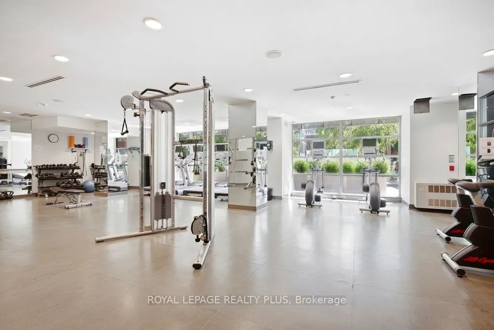 399 Adelaide Street W #509