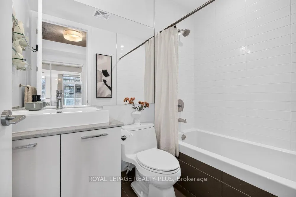399 Adelaide Street W #509