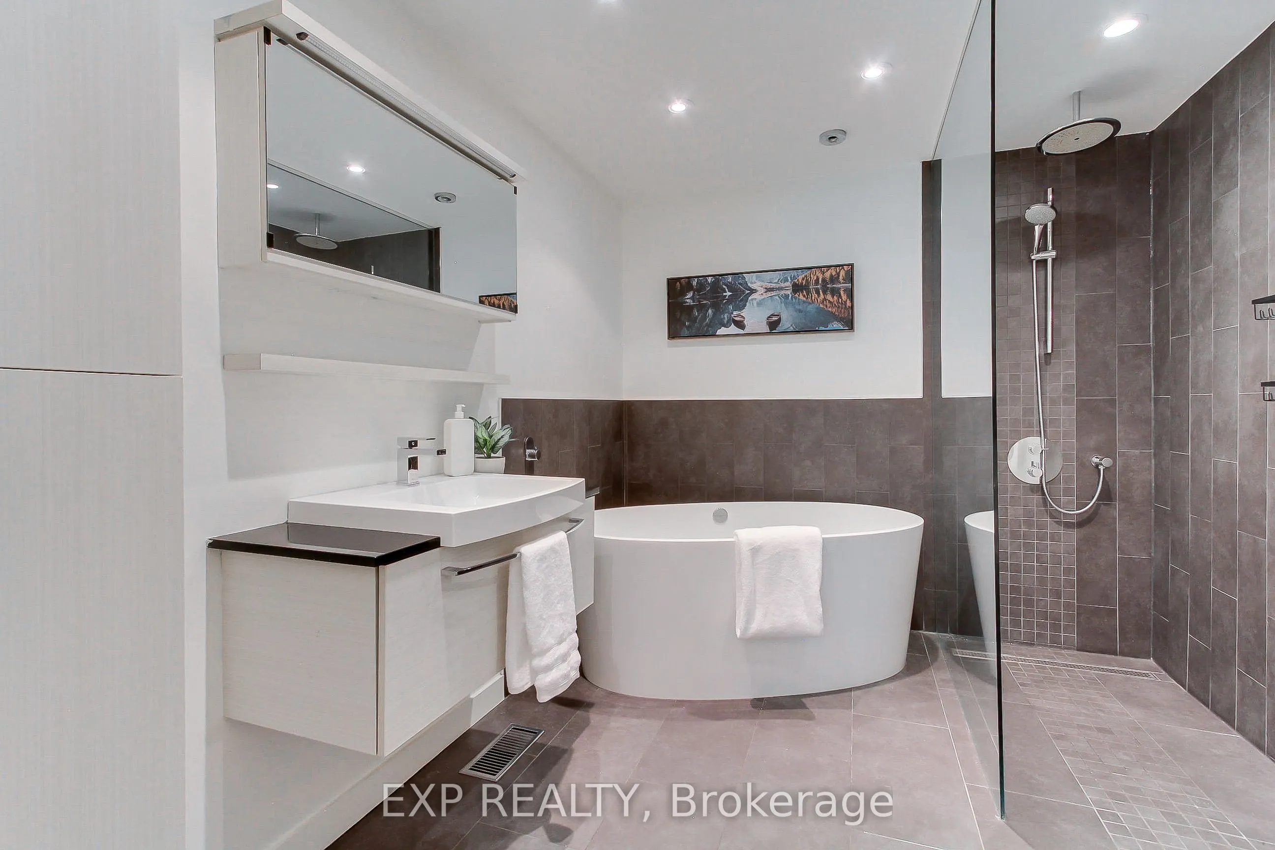 306 Sackville Street #4