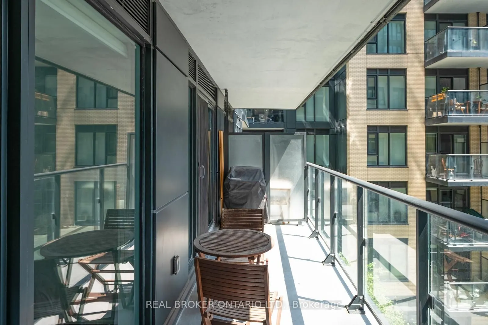 543 Richmond Street W #528