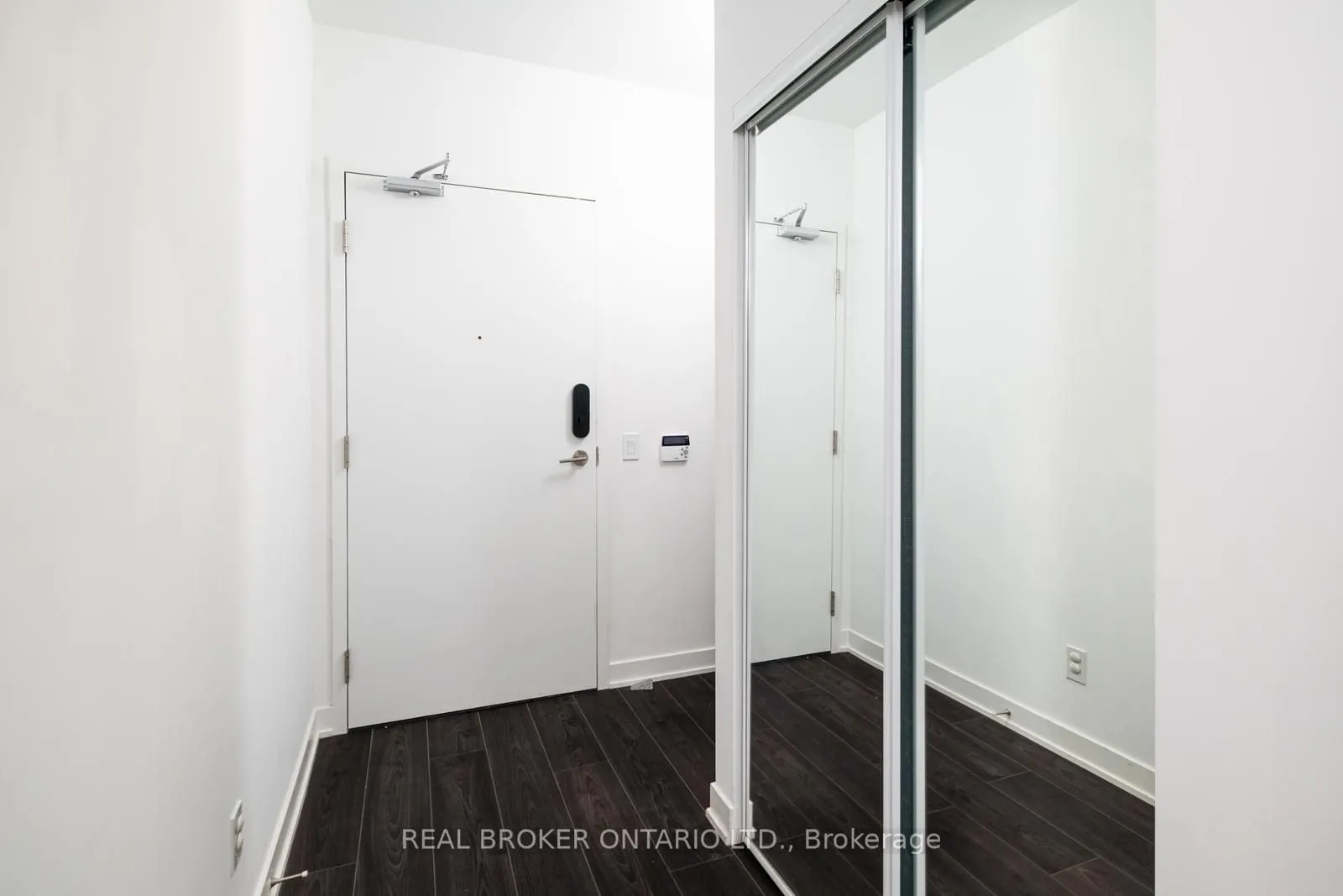 543 Richmond Street W #528