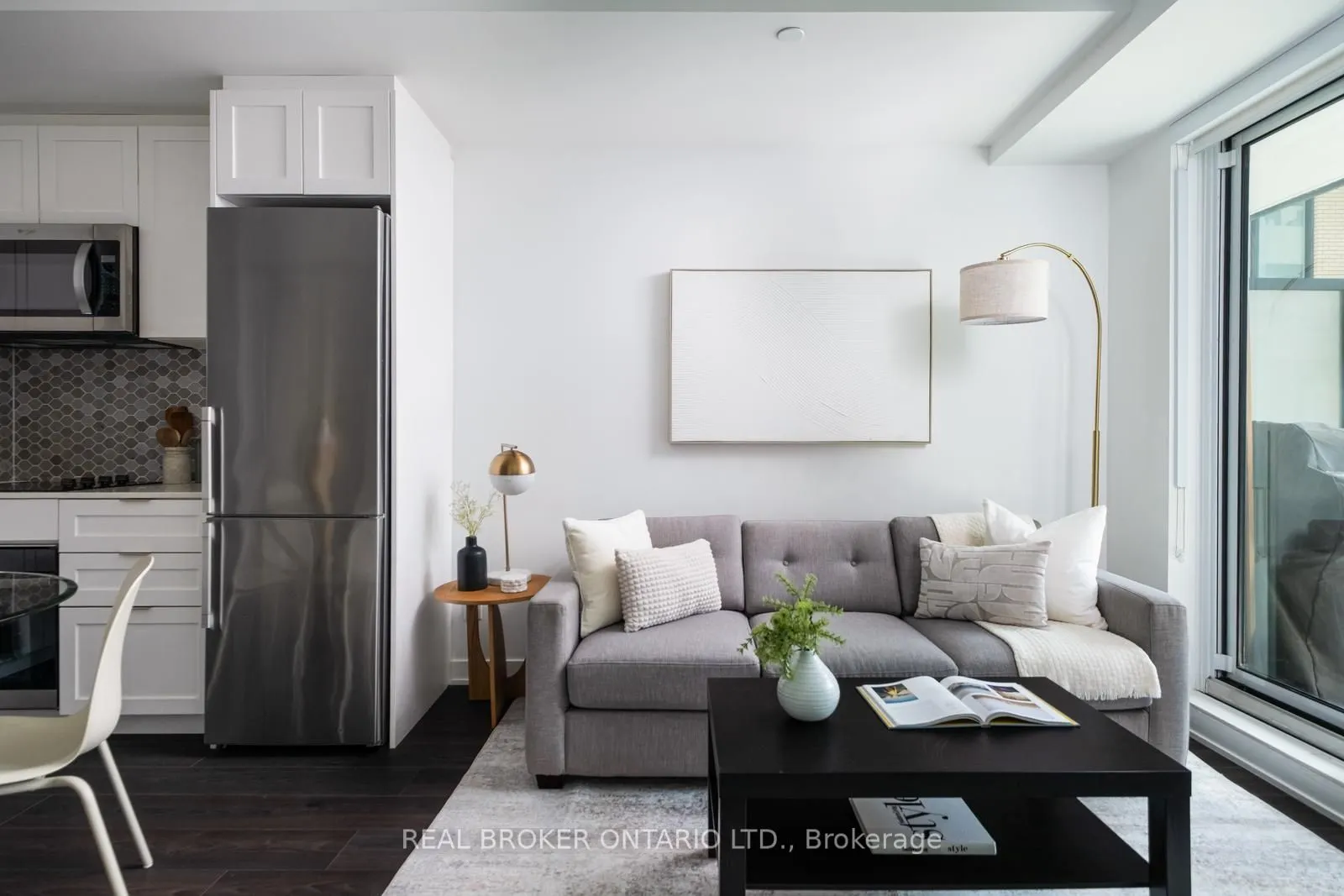 543 Richmond Street W #528