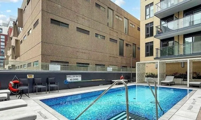 543 Richmond Street W #528