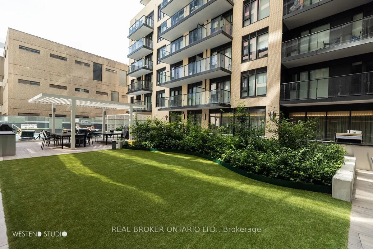543 Richmond Street W #528