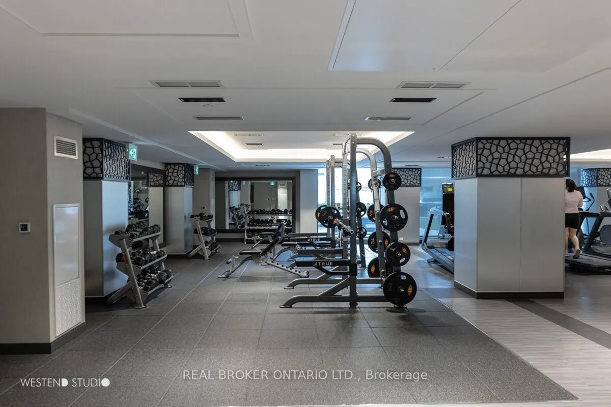 543 Richmond Street W #528