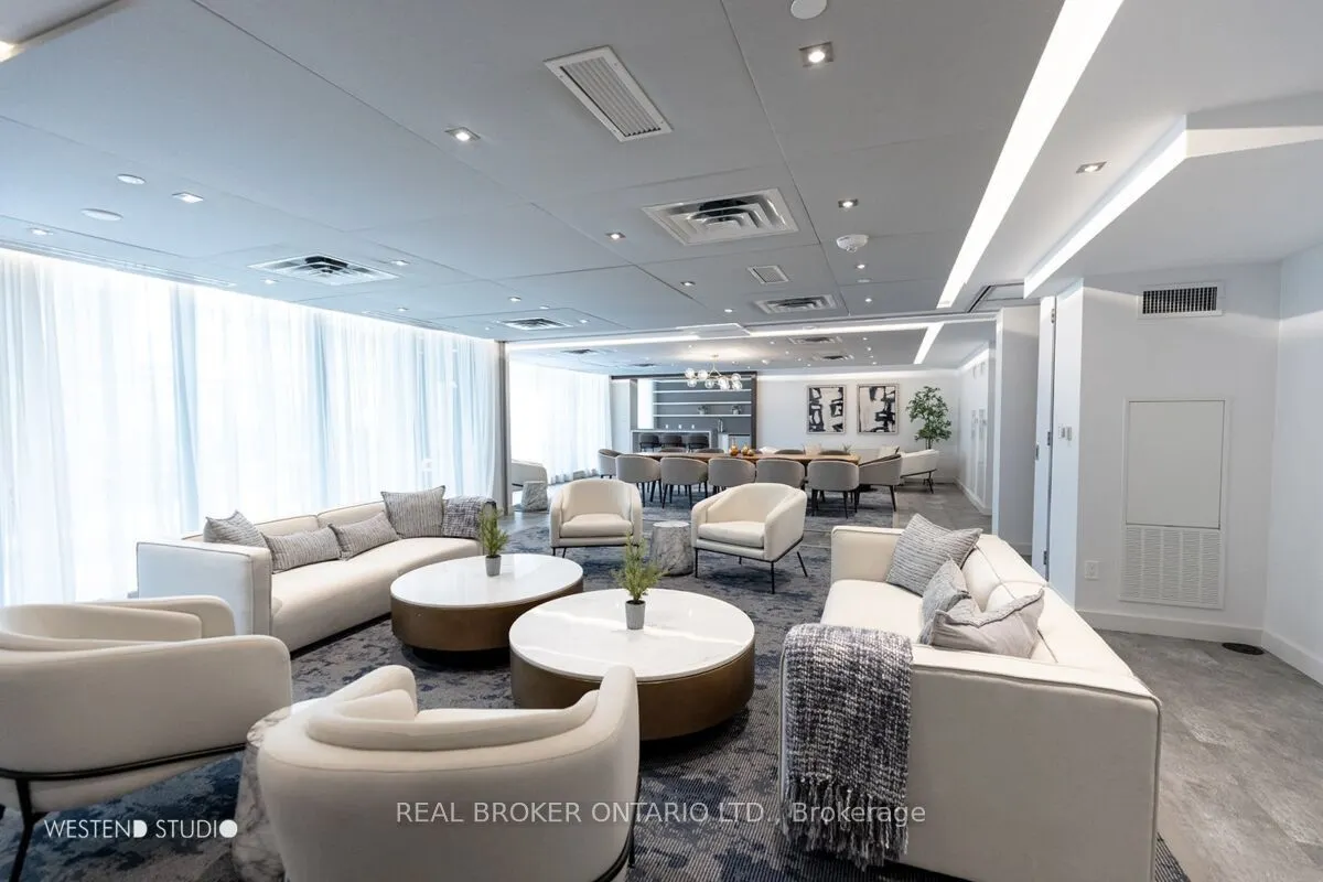 543 Richmond Street W #528