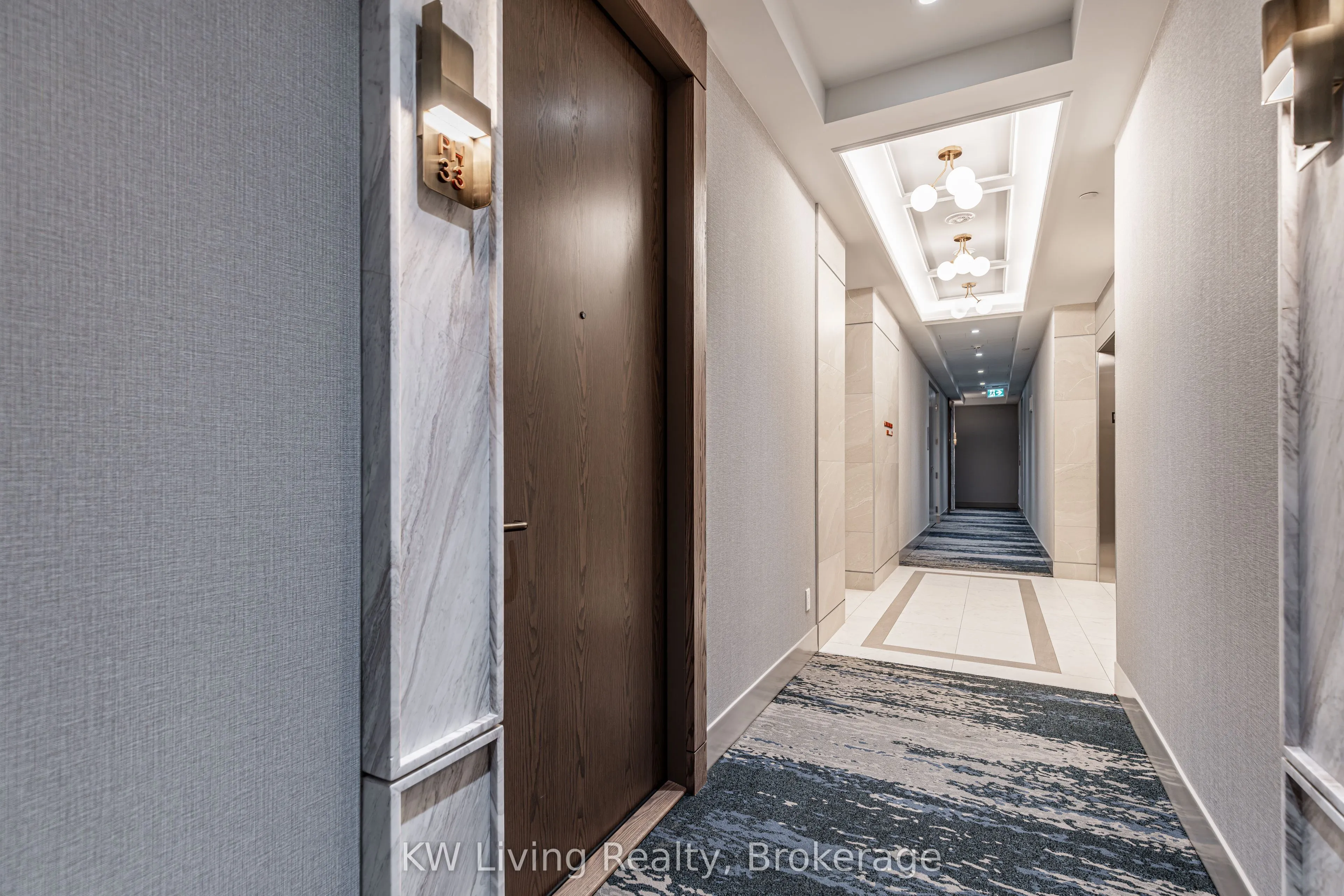 20 Inn On The Park Drive #PH33