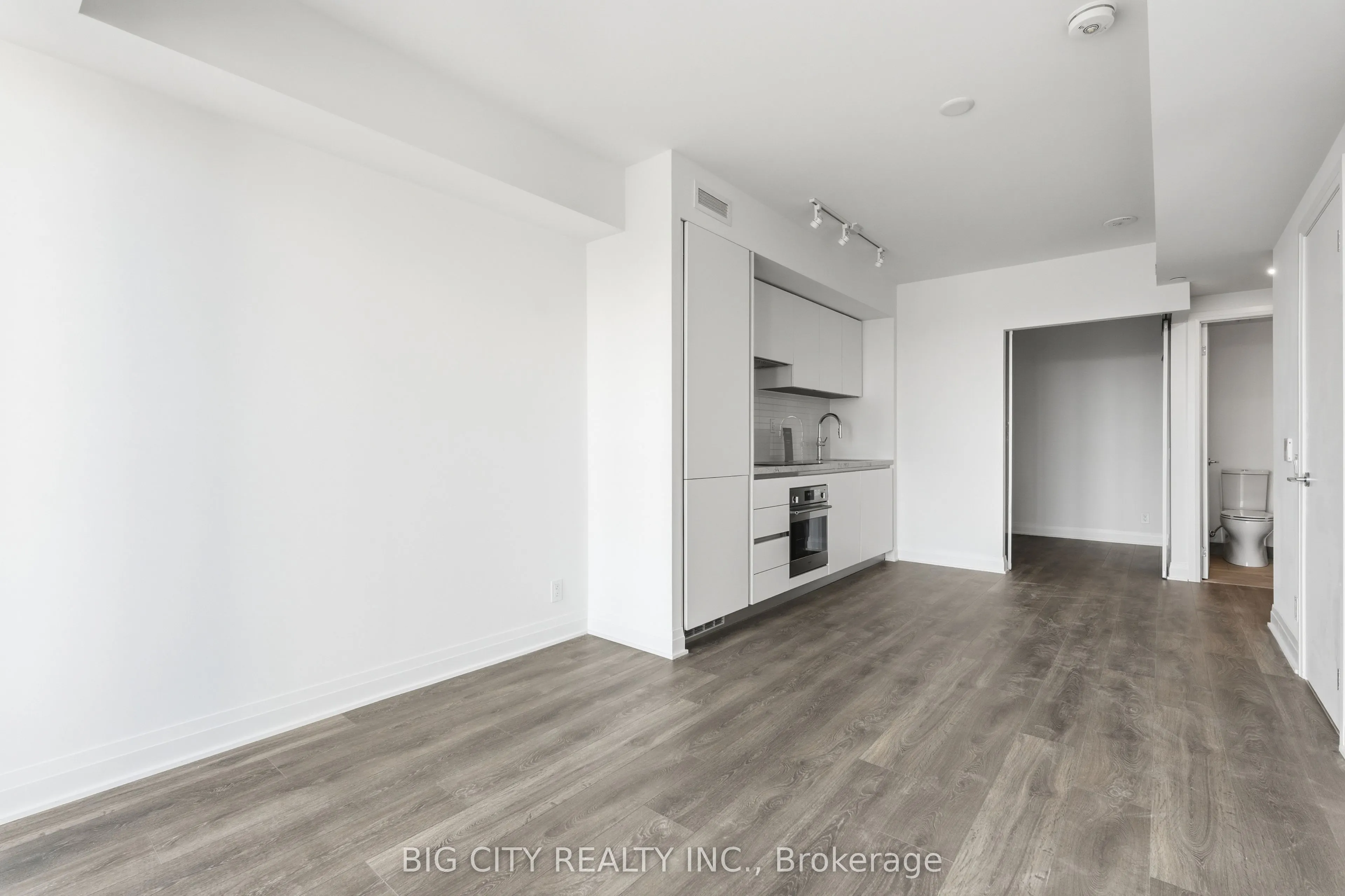 25 Frederick Todd Way #1611