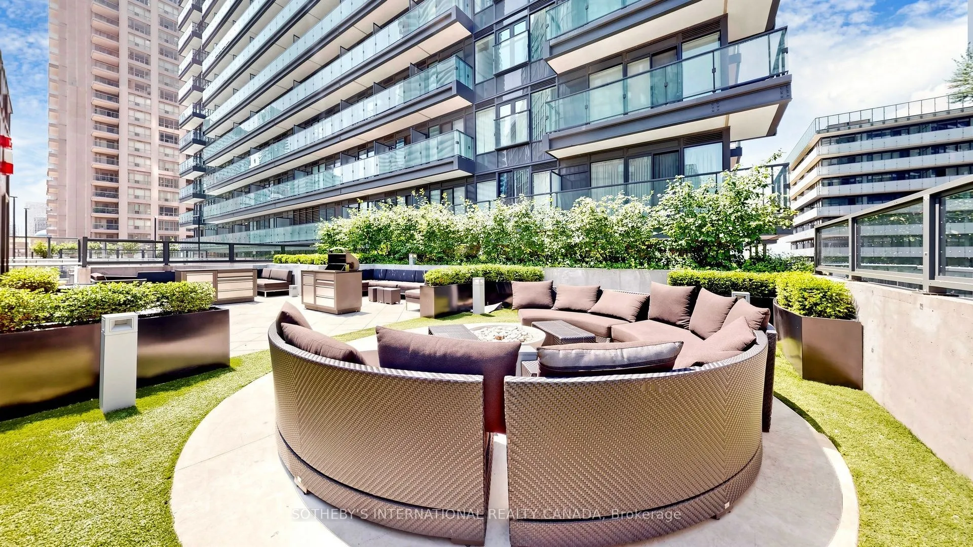 955 Bay Street #3807
