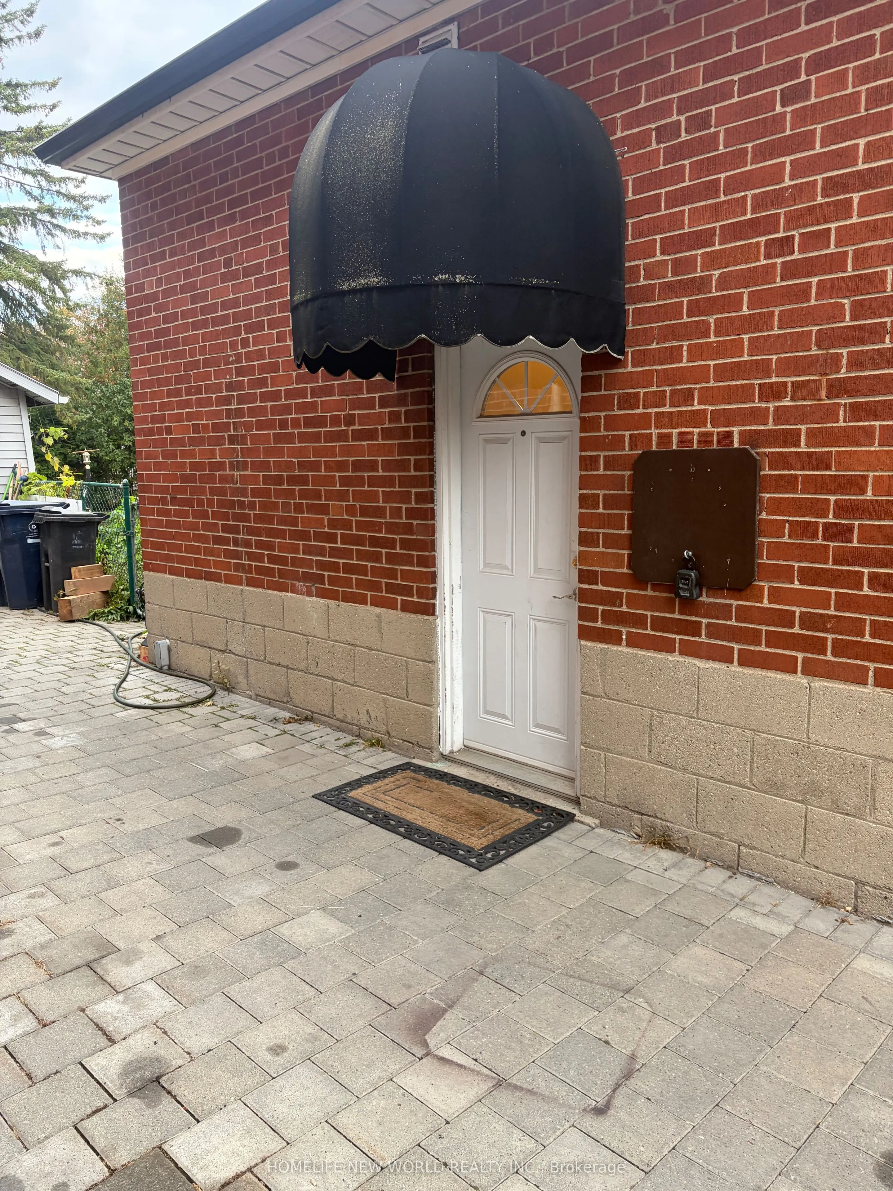 374 Horsham Avenue
