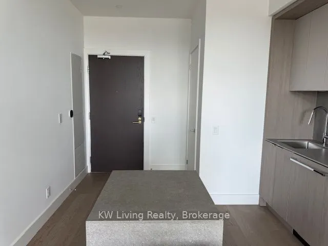 6 Greenbriar Road #1017