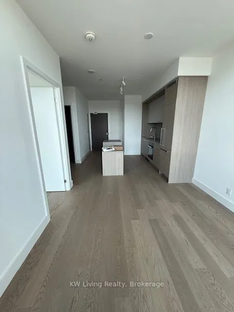6 Greenbriar Road #1017