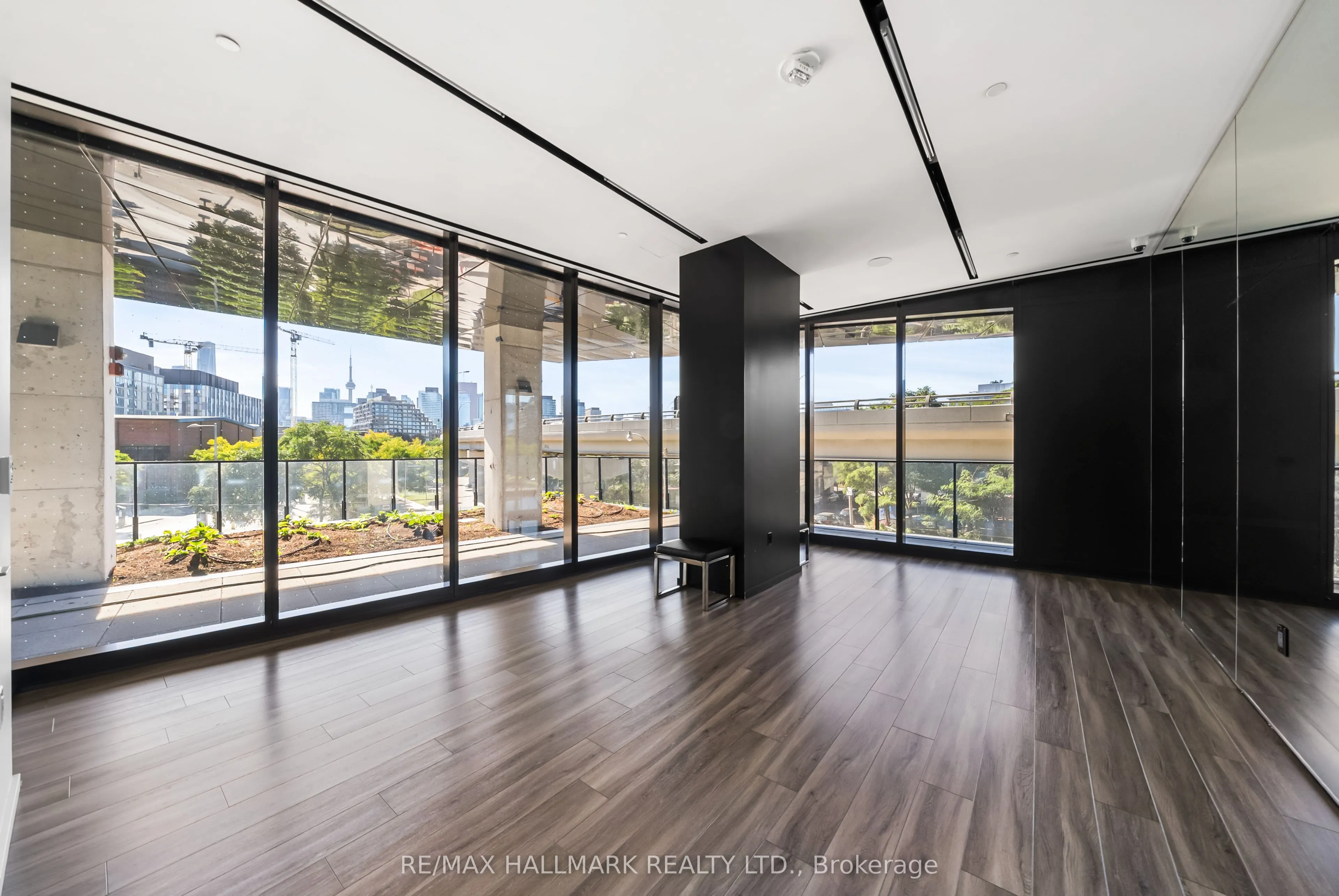 21 Lawren Harris Square #709