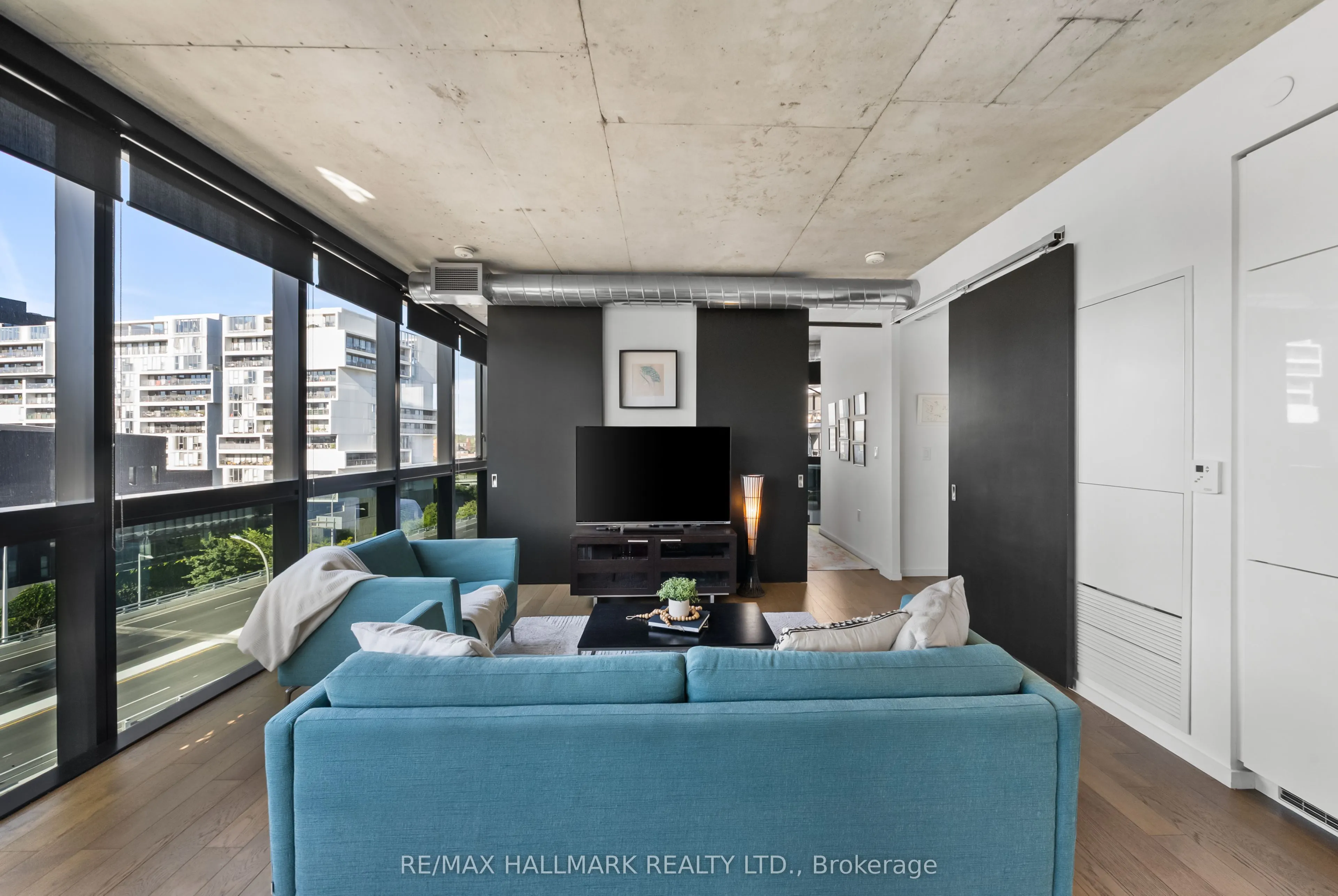 21 Lawren Harris Square #709