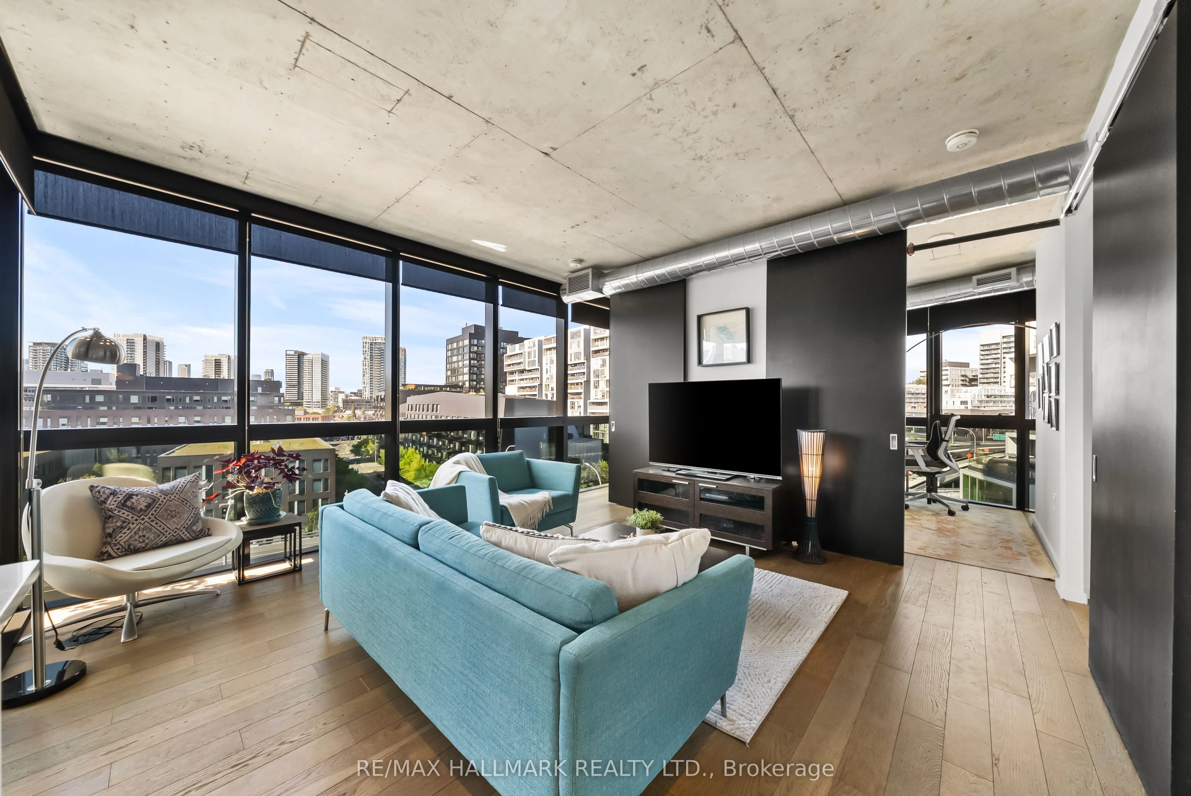 21 Lawren Harris Square #709