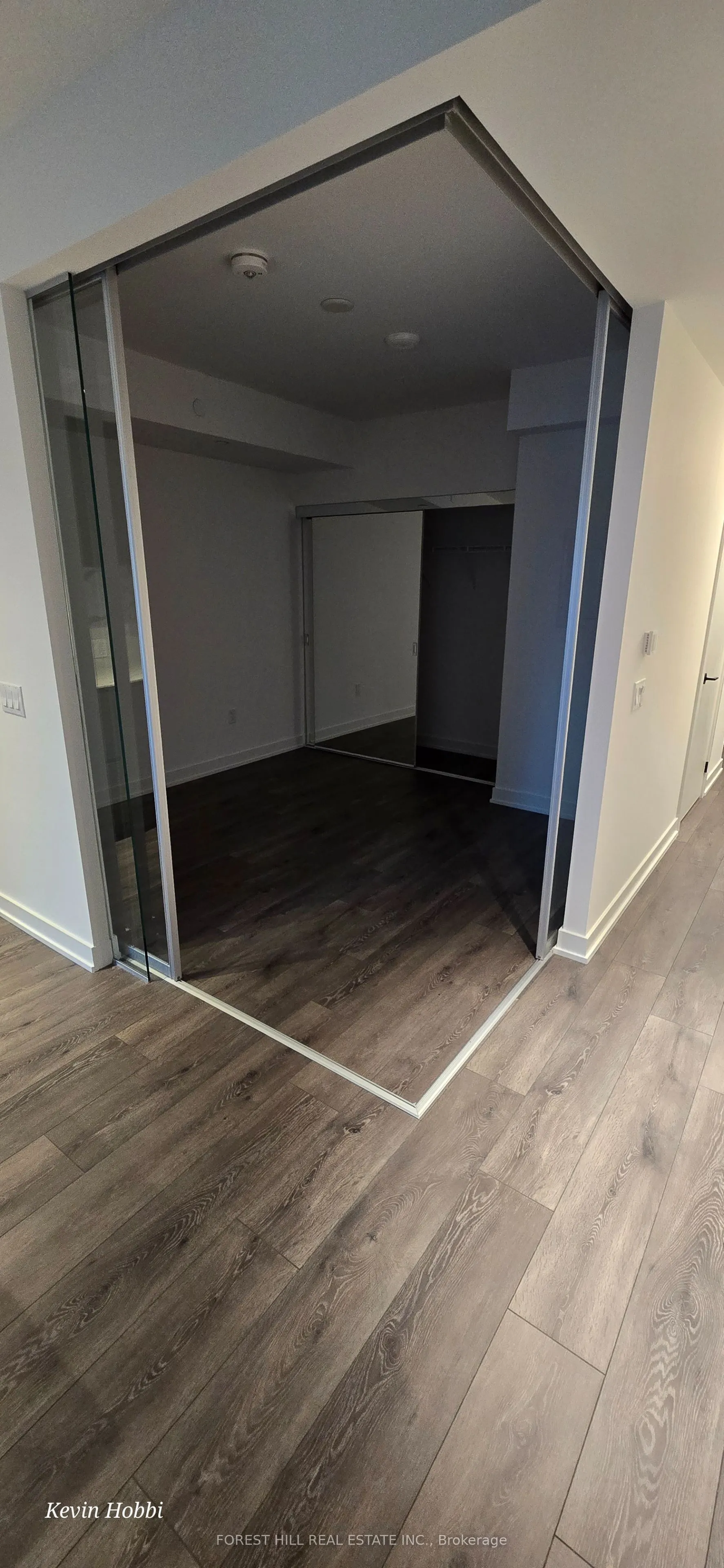 117 Broadway Avenue N #409