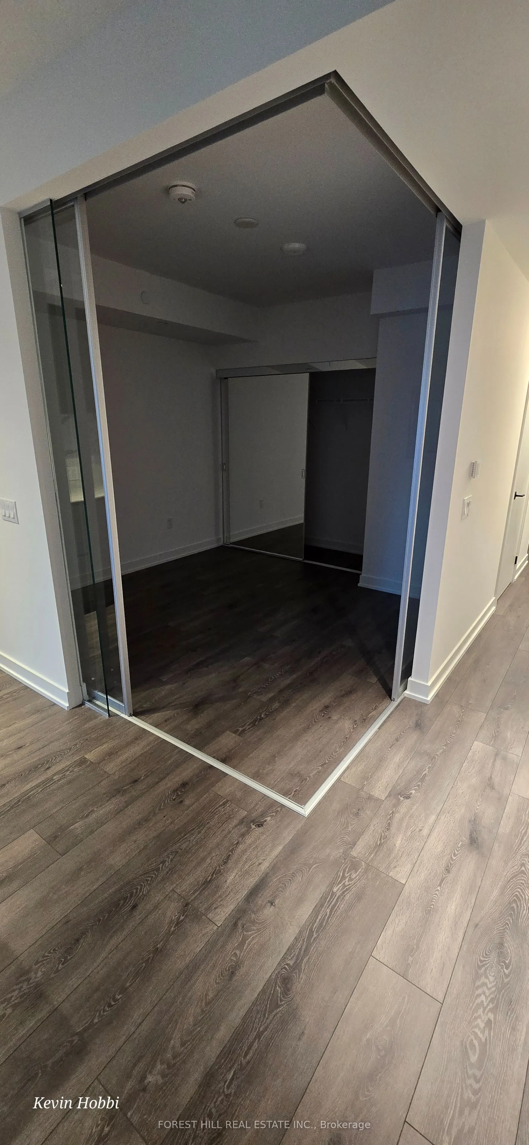 117 Broadway Avenue N #409