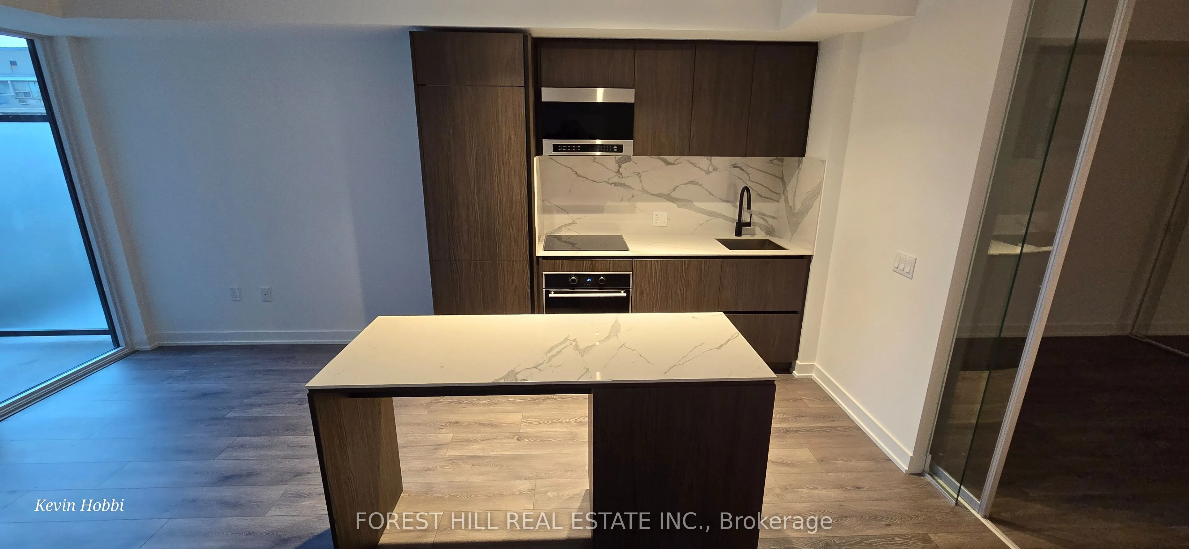 117 Broadway Avenue N #409