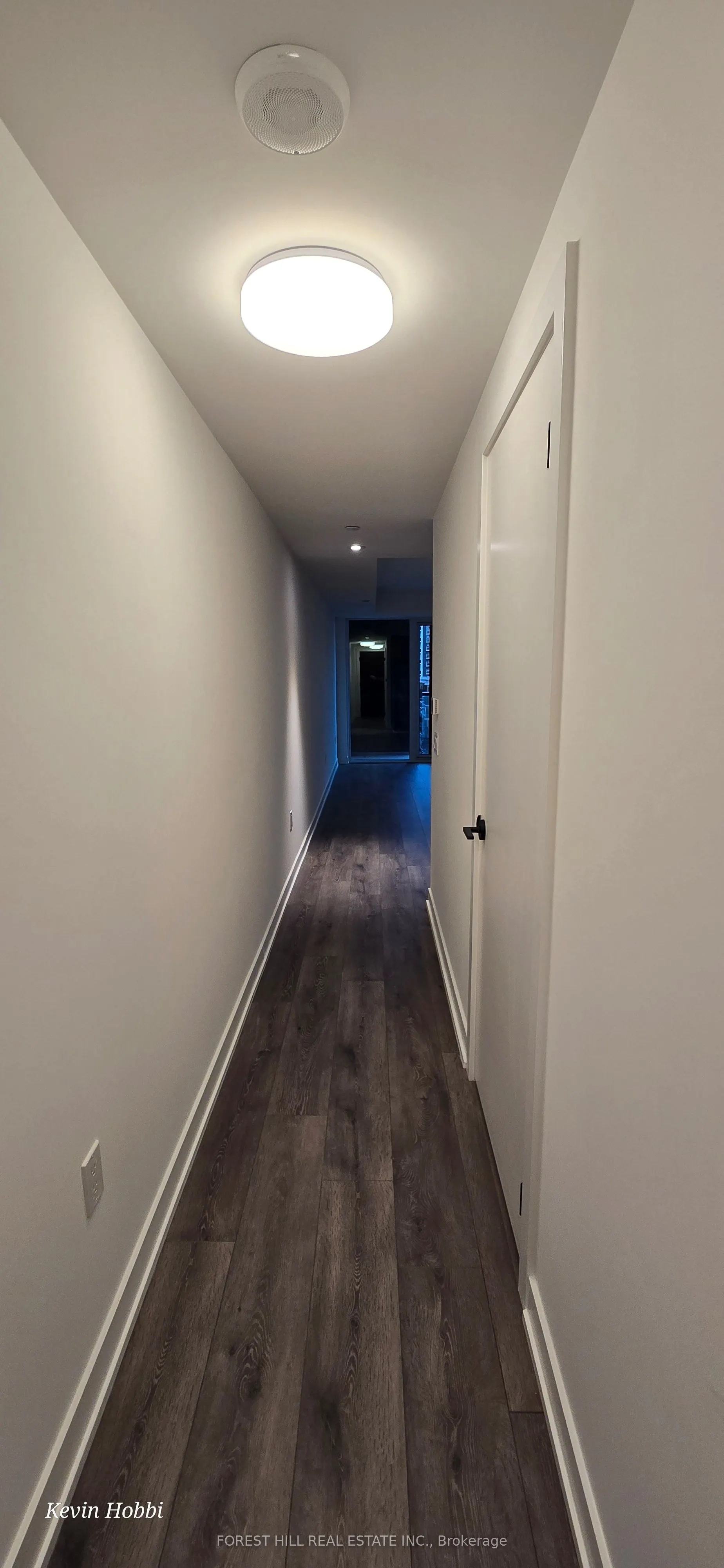 117 Broadway Avenue N #409