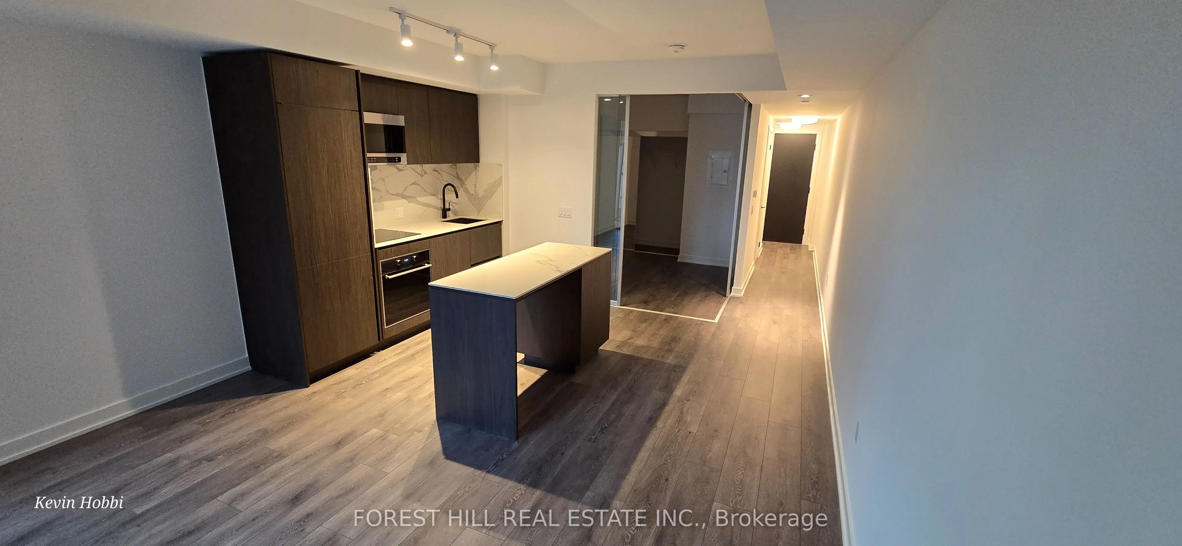 117 Broadway Avenue N #409