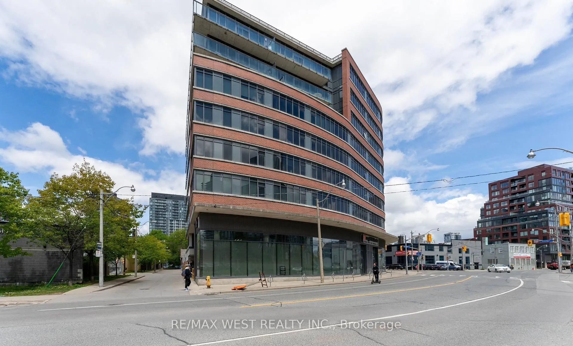 90 Trinity Street #303