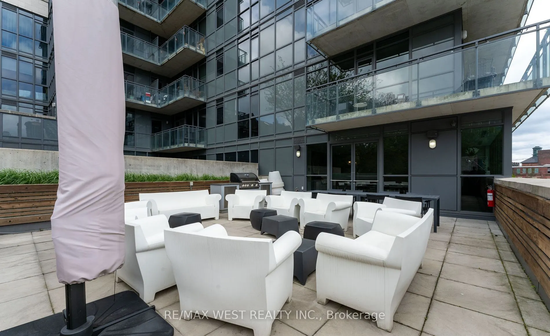 90 Trinity Street #303