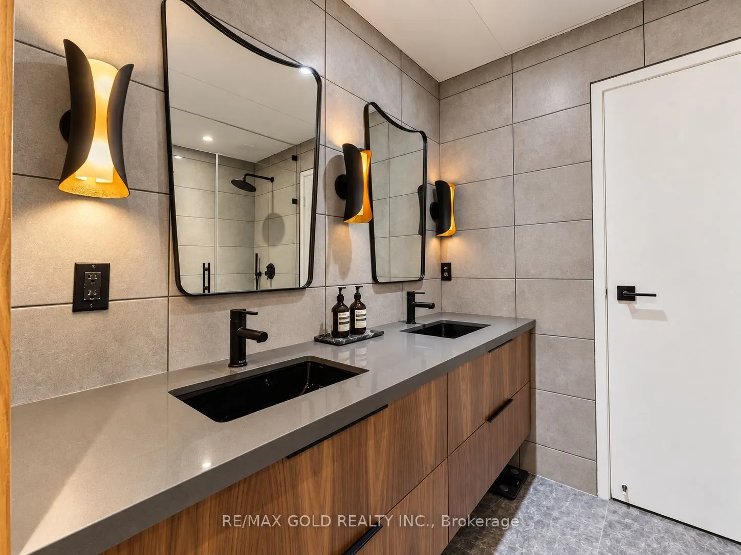 781 King Street W #503