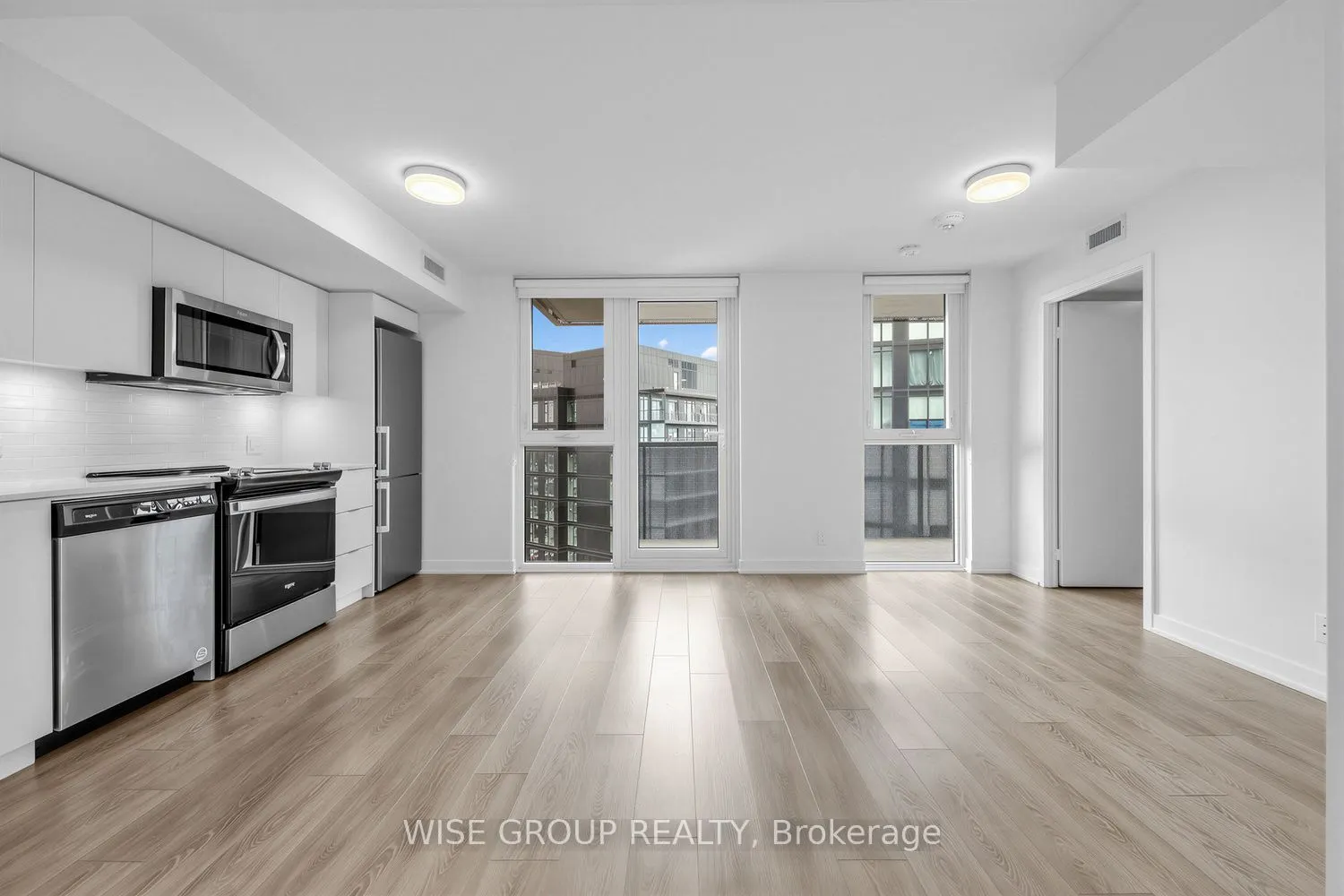 18 Tretti Way #1502