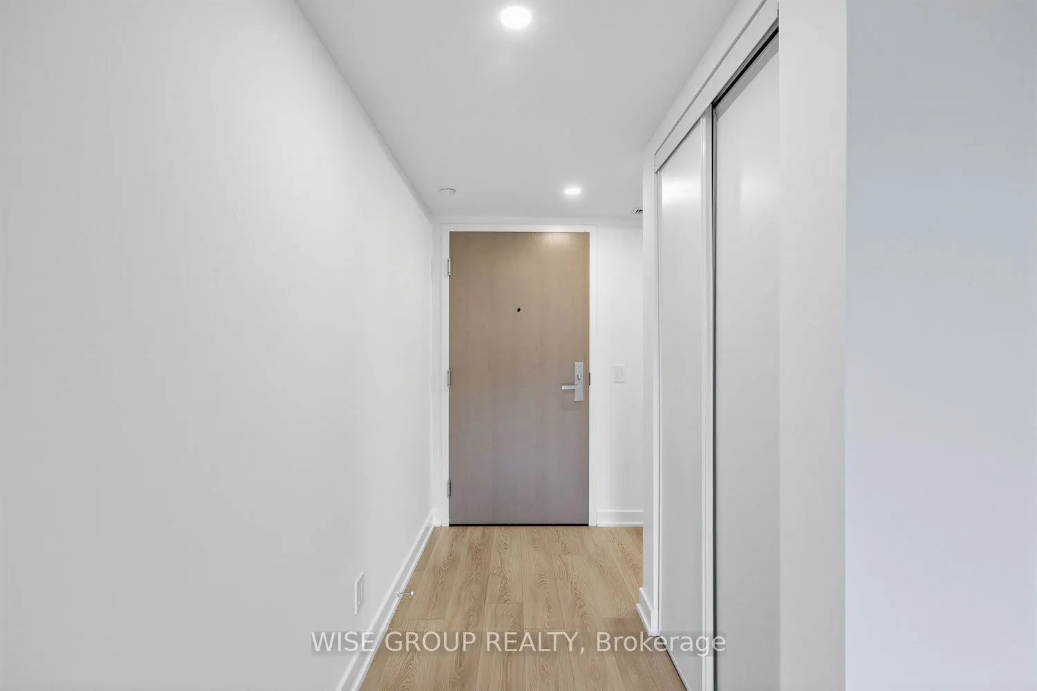 18 Tretti Way #1502