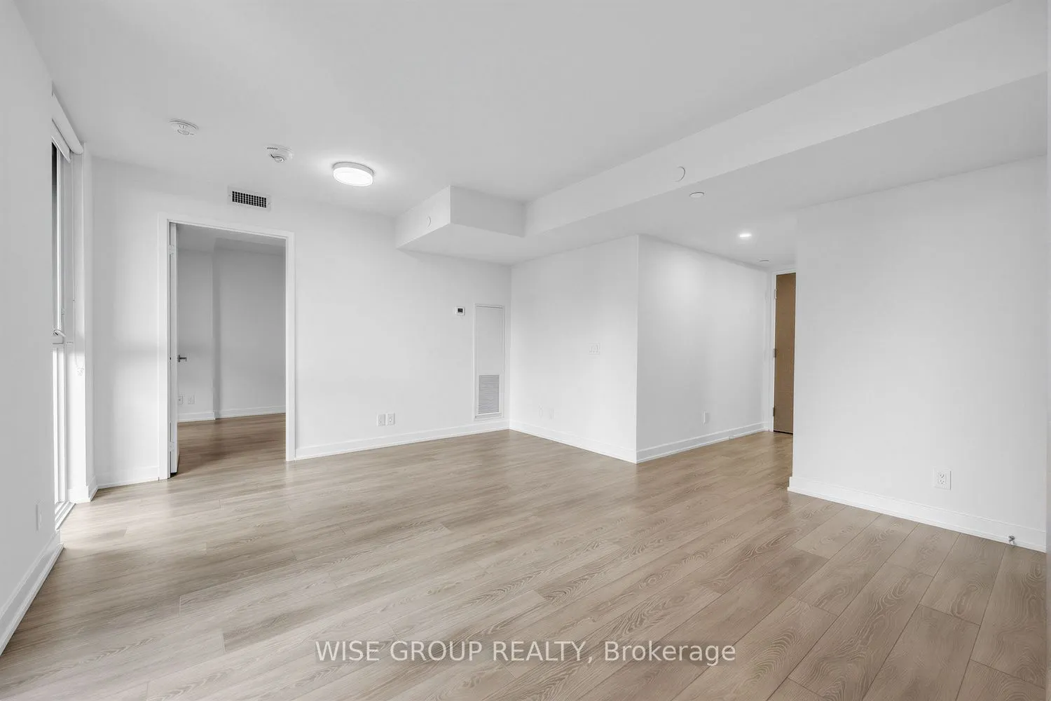 18 Tretti Way #1502