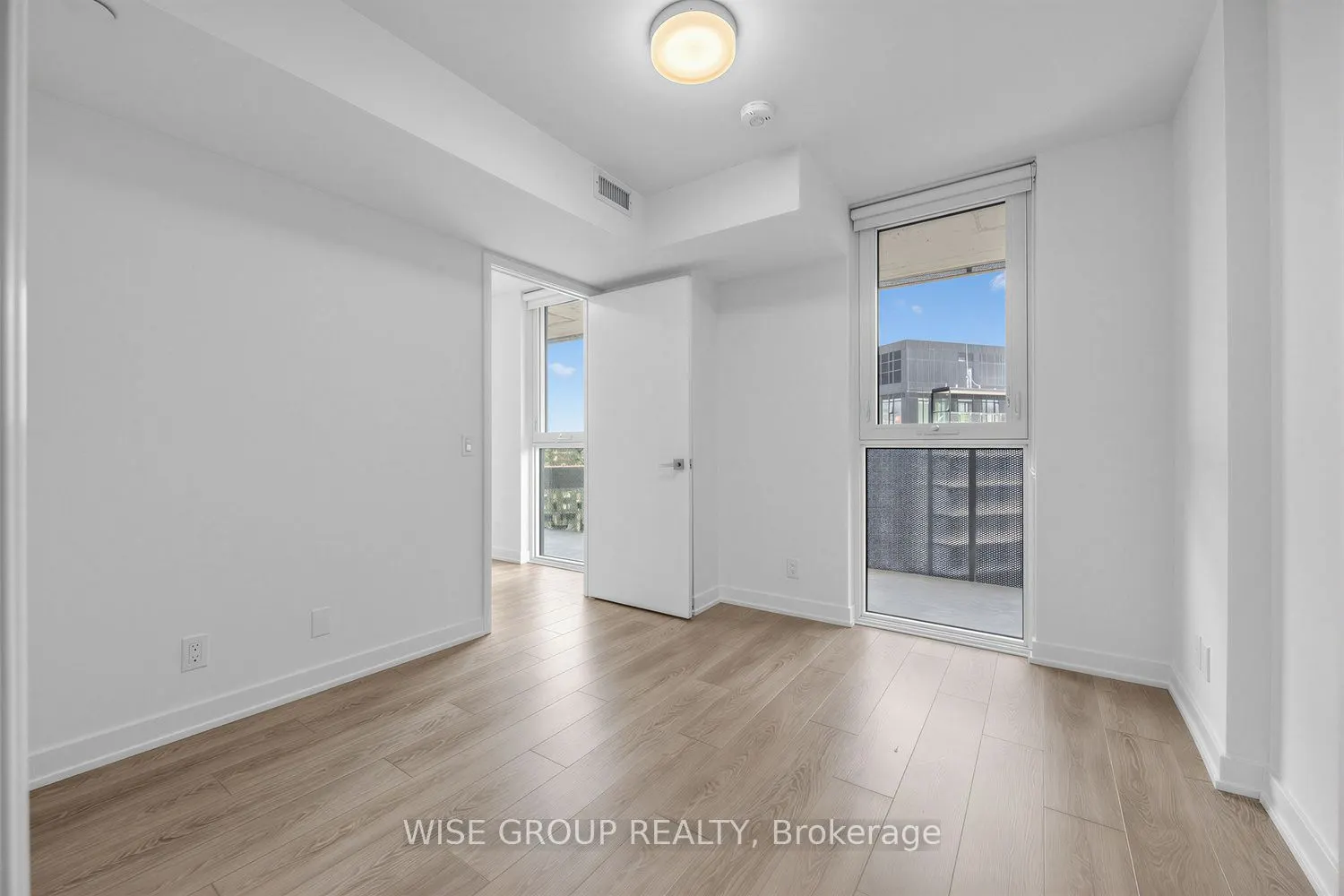 18 Tretti Way #1502