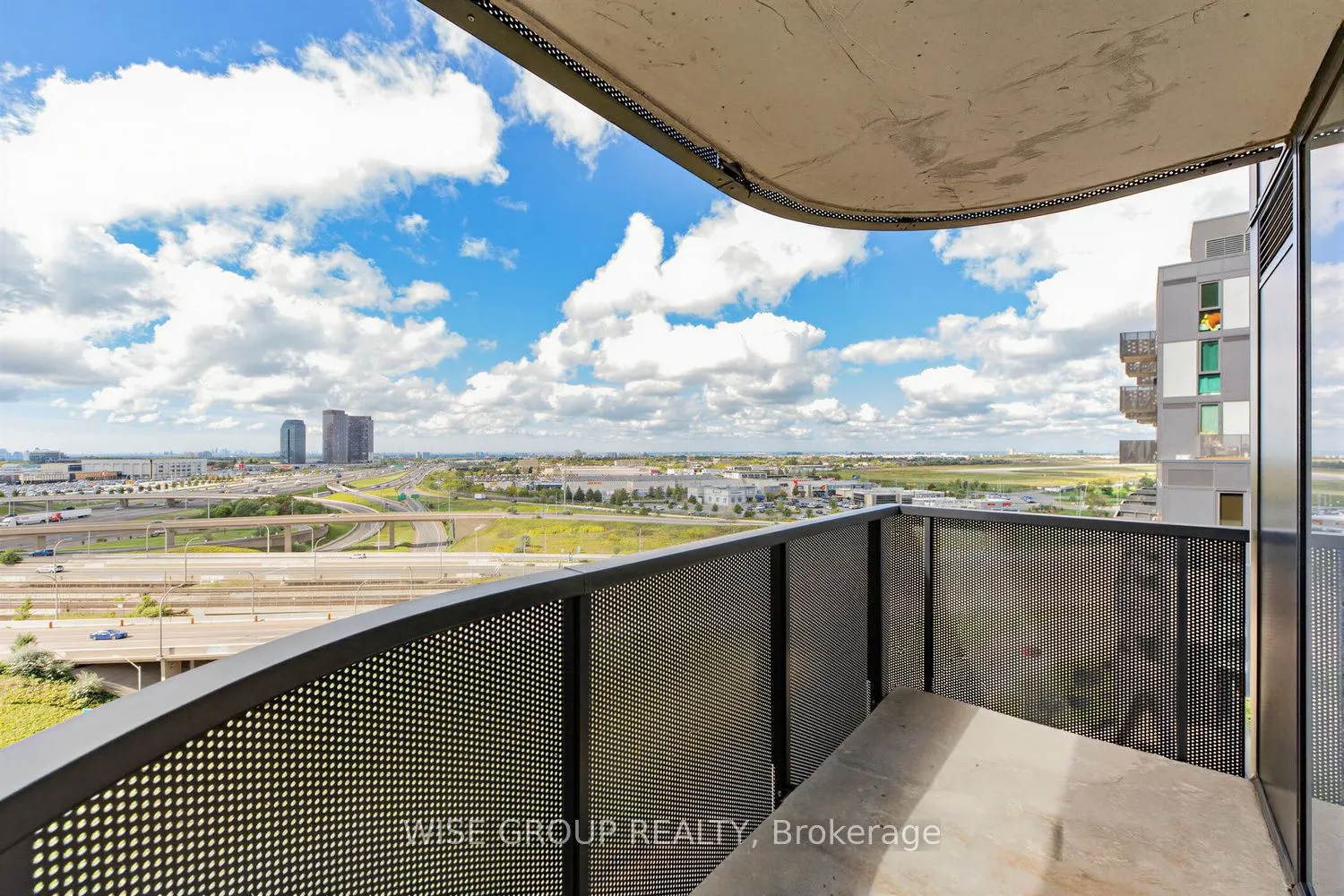 18 Tretti Way #1209