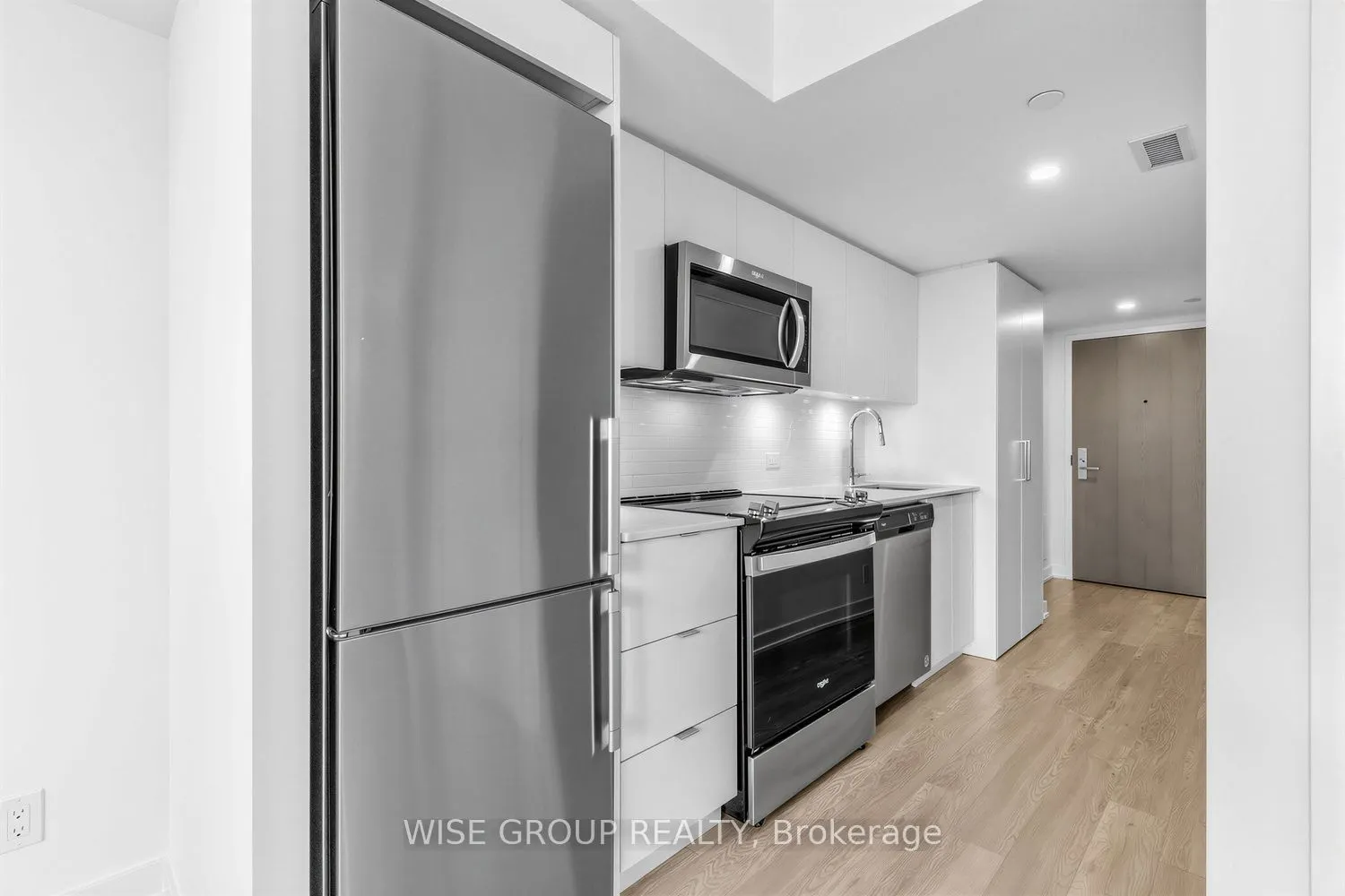 18 Tretti Way #1209