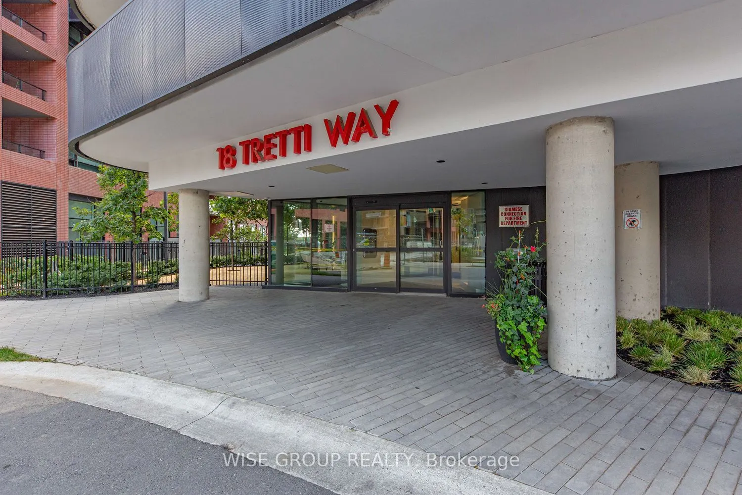 18 Tretti Way #1209